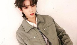 黄明昊吃瓜爆料图片高清,高清图片揭秘娱乐圈幕后真相